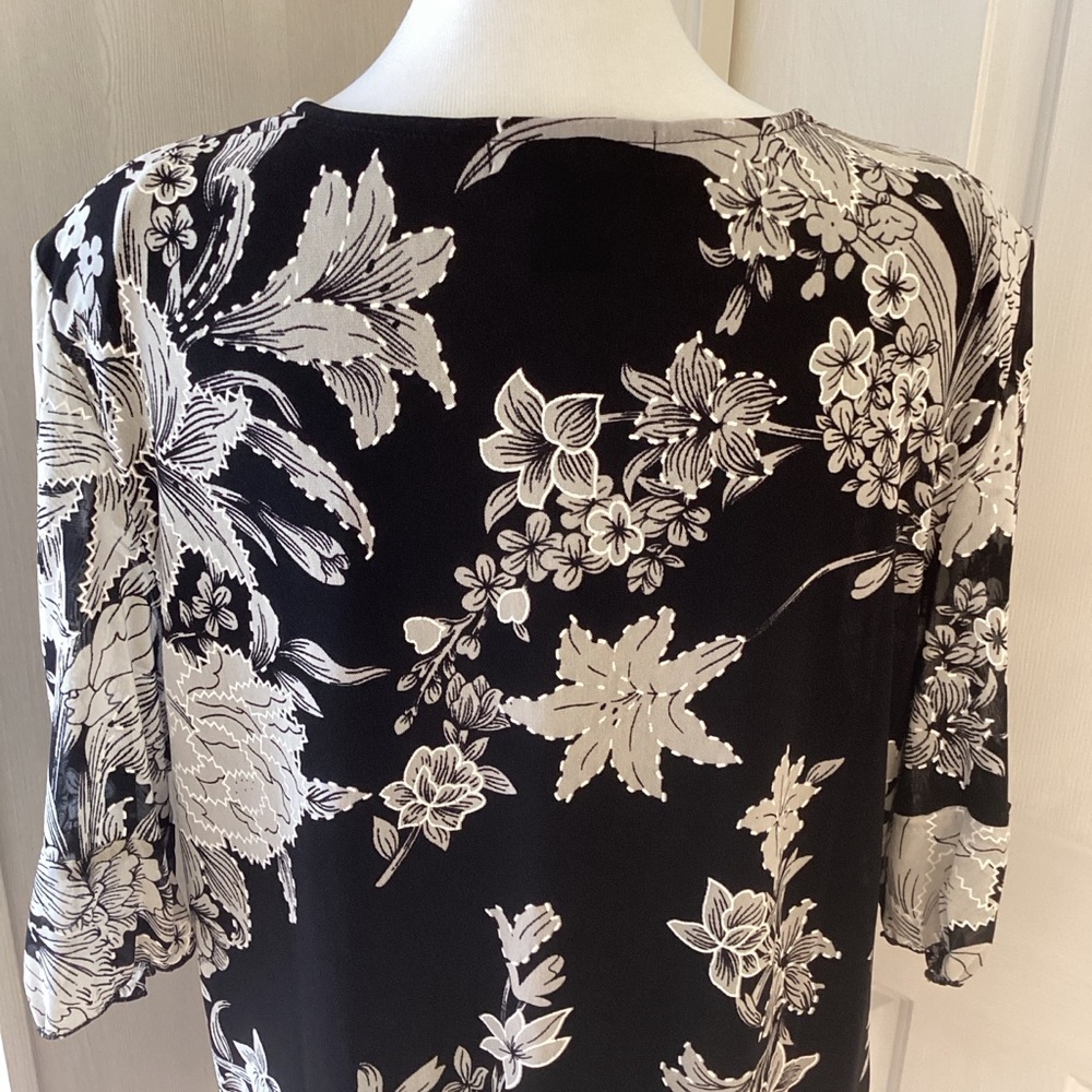 Appointments Black and Grey with Squines and Sparkle Button Floral Women's Top - Picture 5 of 10